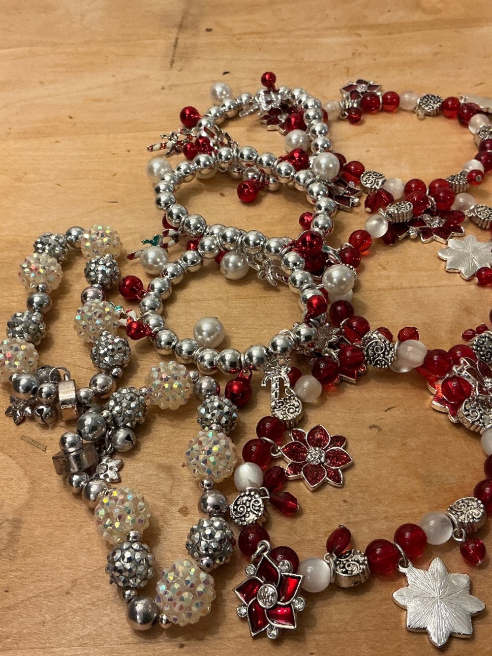 Christmas Holida Red Silver Poinsetta Beaded Candy Cane Bells Bracelets 7